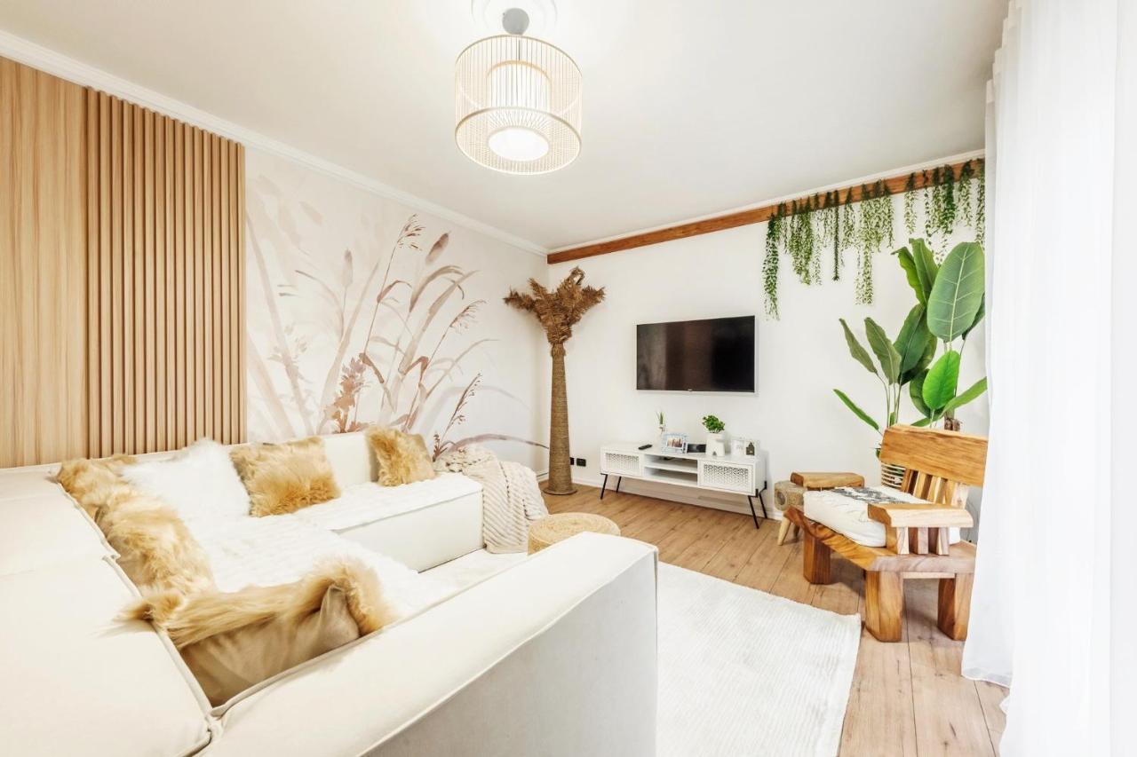 Beachfront Boutique Apartments - B&B Durrës