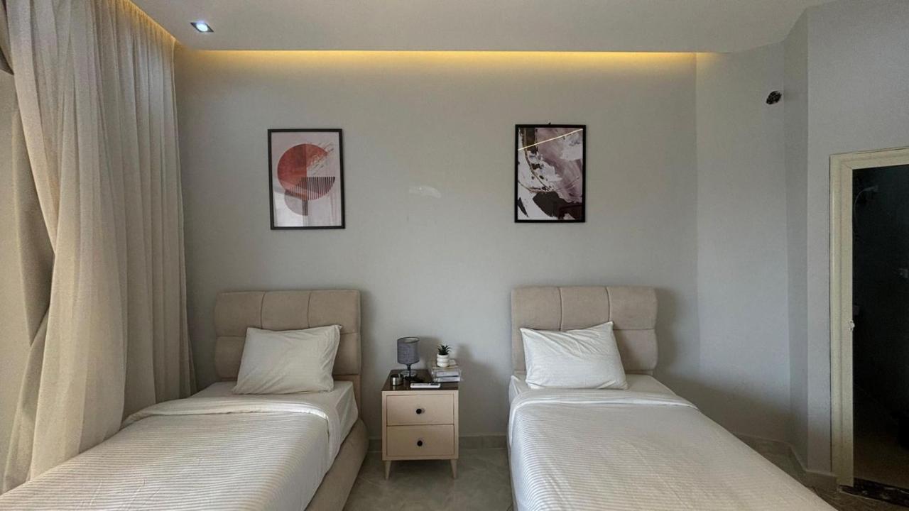 Tweepersoonskamer met 2 Tweepersoonsbedden