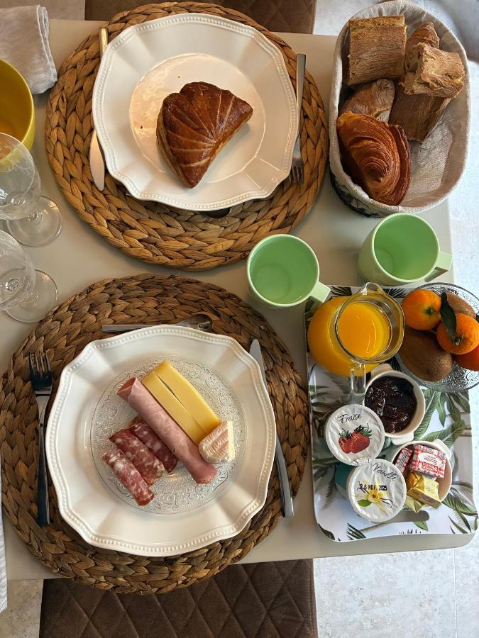 Chambre Deluxe - vue jardin - située dans le triangle d'or du Luberon - B&B Ménerbes