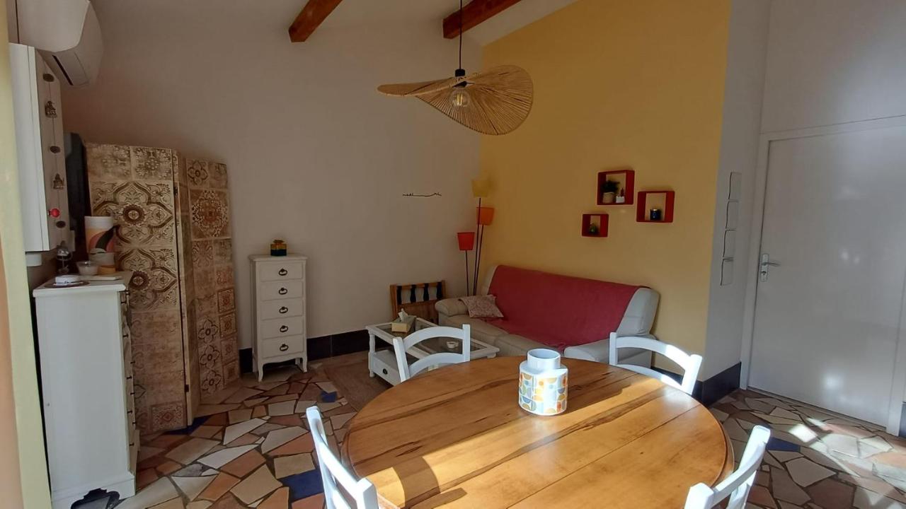 Studio with Garden View