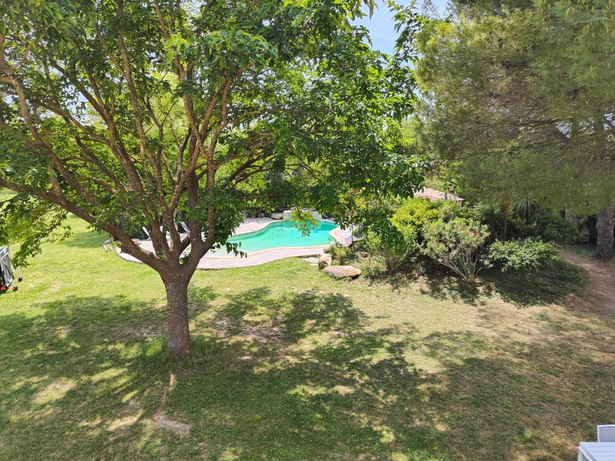 Villa 4 personnes parc piscine privatifs - Bed and Breakfast Monteux