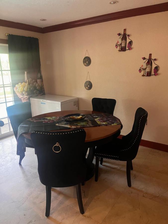 Home away from home - B&B Lauderhill