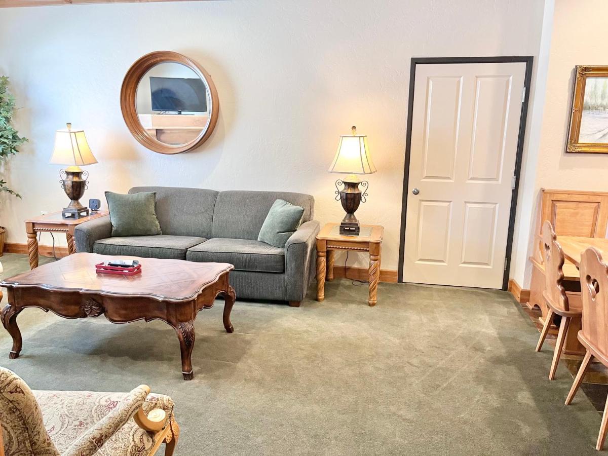 Cozy Zermatt 2BR 2BA Villa with Pool & Kitchen -8385 - B&B Midway