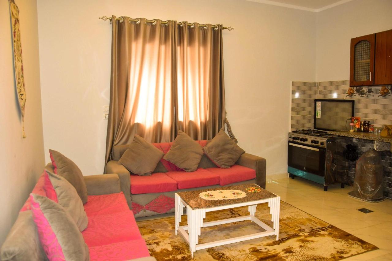 El Hady Guesthouse - Bed and Breakfast Luxor