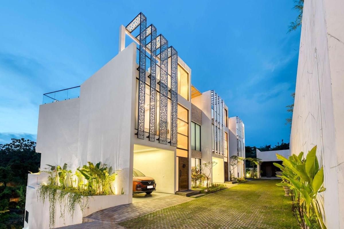 Snow White Villas 3BR Haven Near Pandawa Beach - Chambres d’hôtes Ungasan