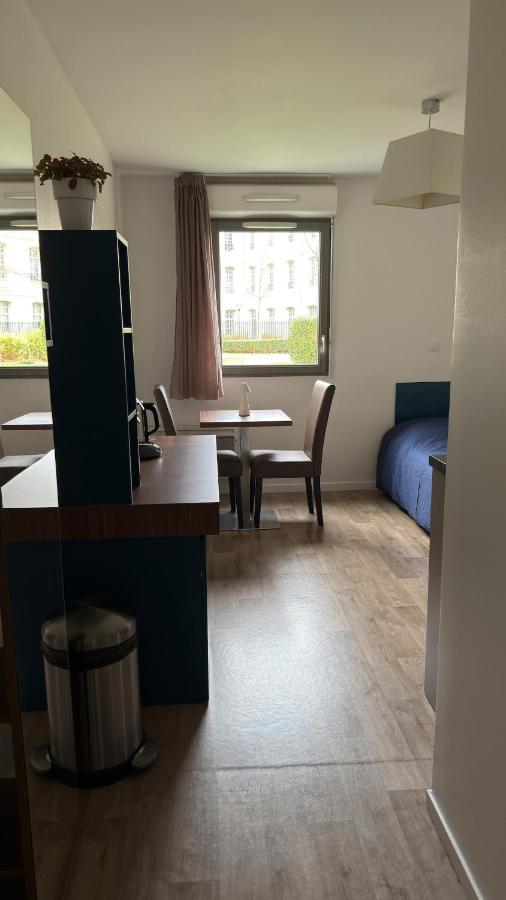 Studio à 5 min à pied de la gare et du centre-ville - Ferienwohnung Amiens