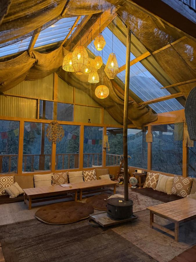 Posto Letto in Dormitorio Misto con 6 Letti