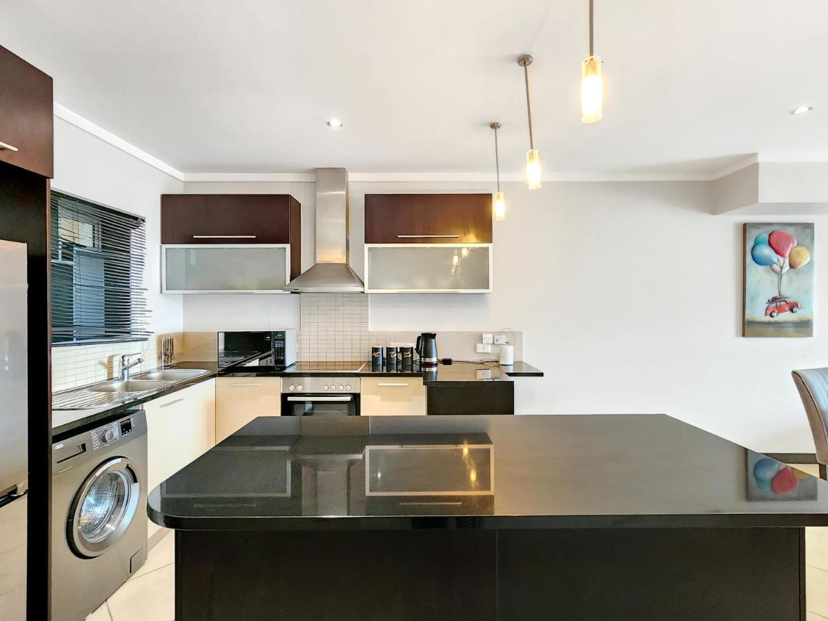 906 Icon Luxury Apartments - B&B Cape Town