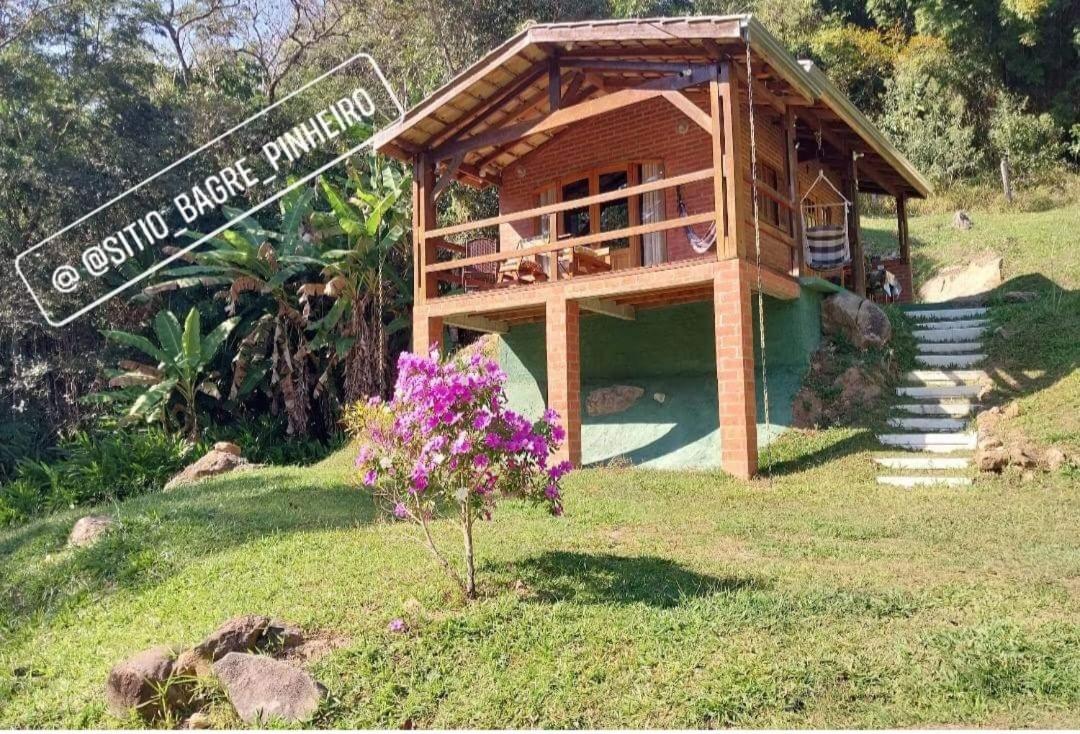 Chale Bamboo Sitio Bagre Pinheiro - Chambres d’hôtes Joanópolis