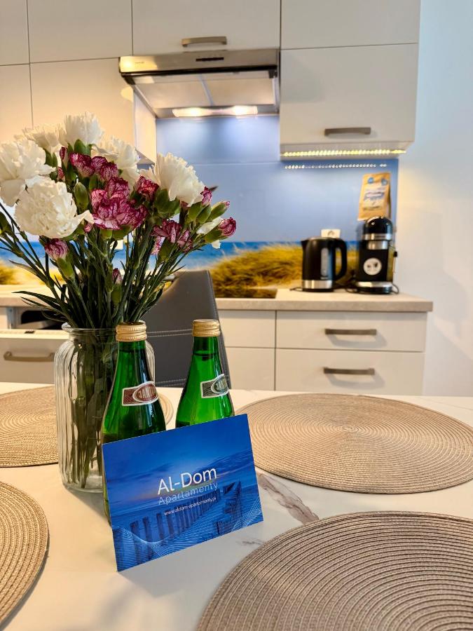 Al-dom Apartamenty Mariela z garażem , 600 m do morza - B&B Kołobrzeg