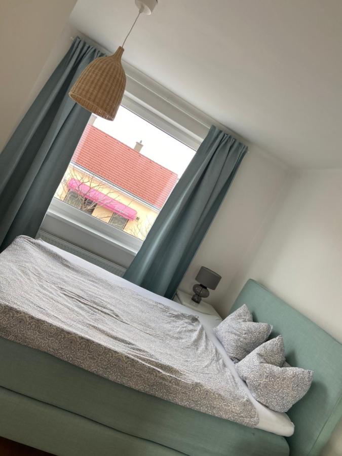 Wohnen bei frau tinz - Apartment - Bahnhof- und Zentrumsnähe - Ferienwohnung Neunkirchen