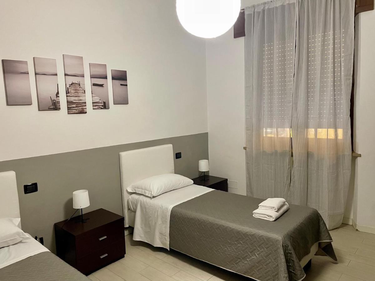 Camera Standard Doppia con Letti Singoli con Bagno in Comune