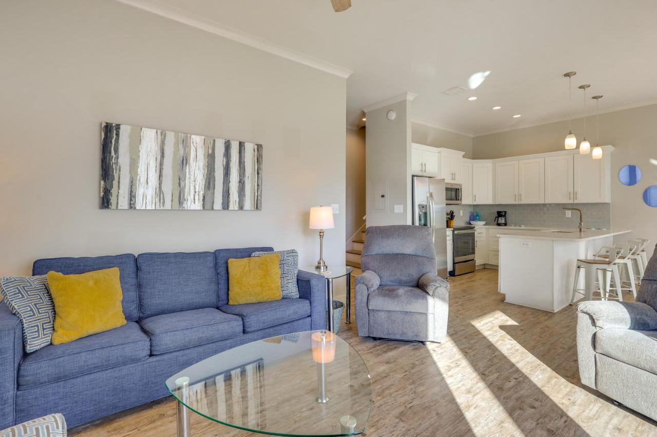 Gulf Shores Home with Shared Pool, 2 Blocks to Beach - Chambres d’hôtes Gulf Shores