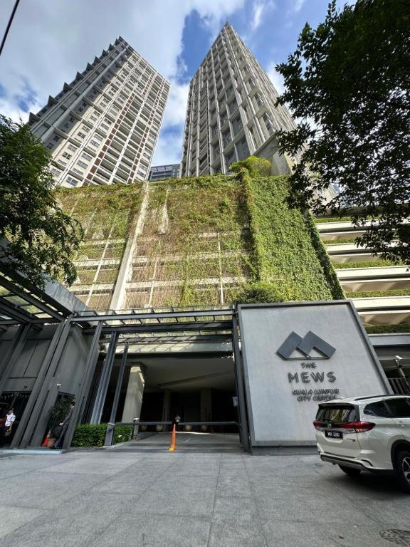 The Mews KLCC Kuala Lumpur by SIGNATURE - Swimming Pool - 5Mins Walk to Twin Towers - B&B Kuala Lumpur