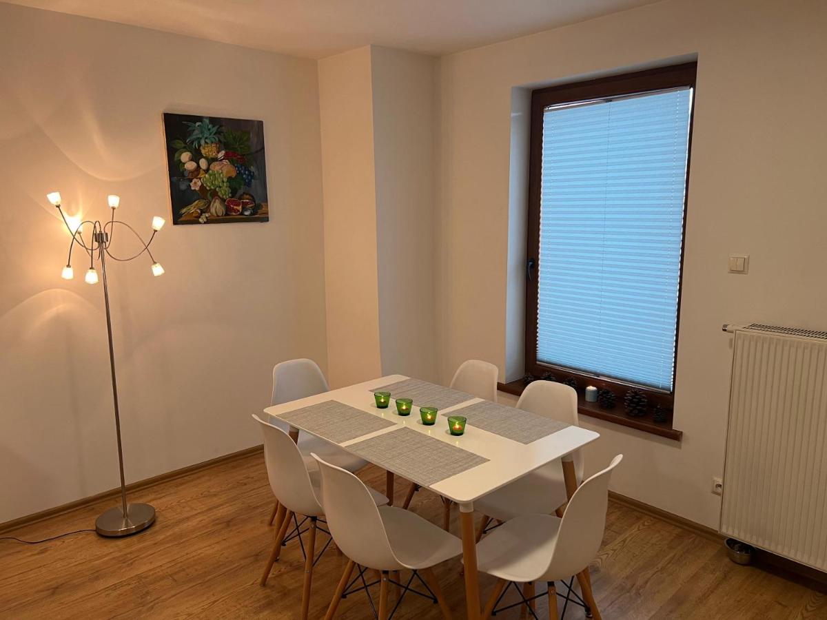 NAD GALERIĄ - B&B Duszniki-Zdrój