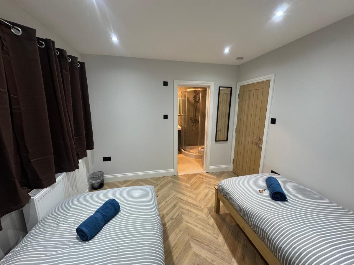 Camera Doppia con Letti Singoli con Bagno Privato