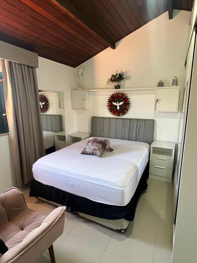 CASA TRIPLEX completa em condomínio - B&B Cabo Frio