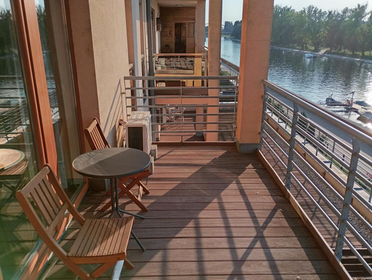 Danube Studio Apartment Győr - B&B Győr