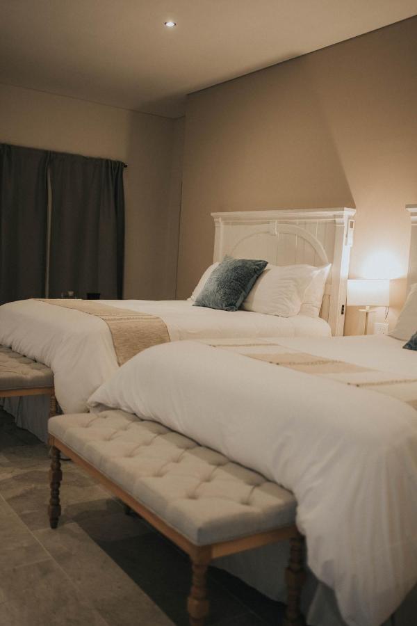 Suite Double Standard