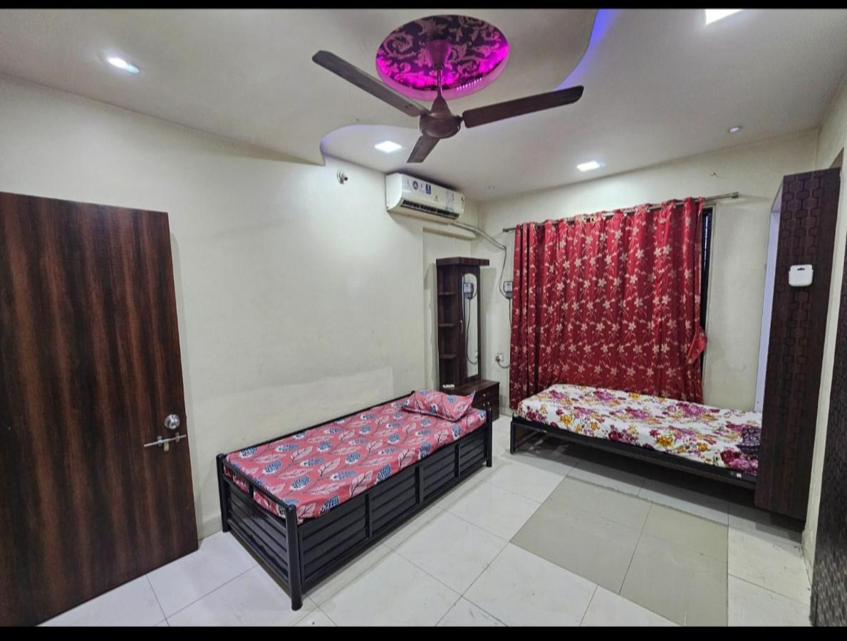 Ac Bed with breakfast At ovale naka ghodbunder road thane west - B&B Thāne