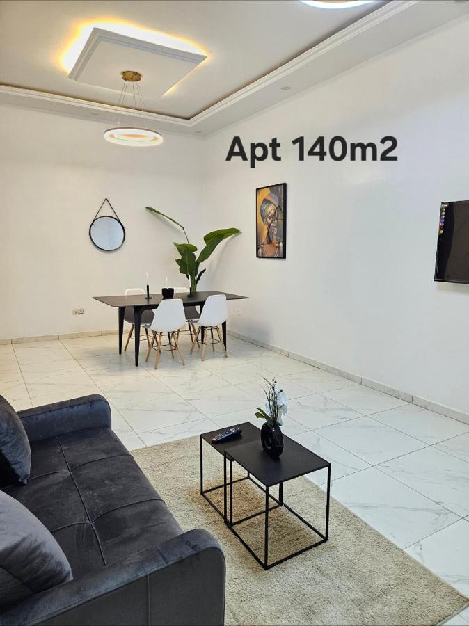 Appartamento con 3 Camere da Letto