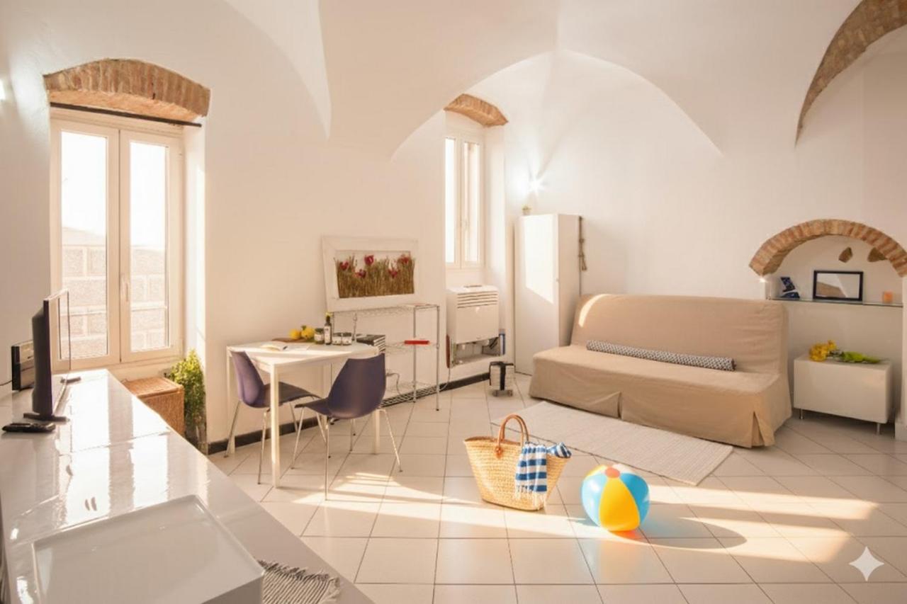 Home Studio Oneglia - B&B Imperia