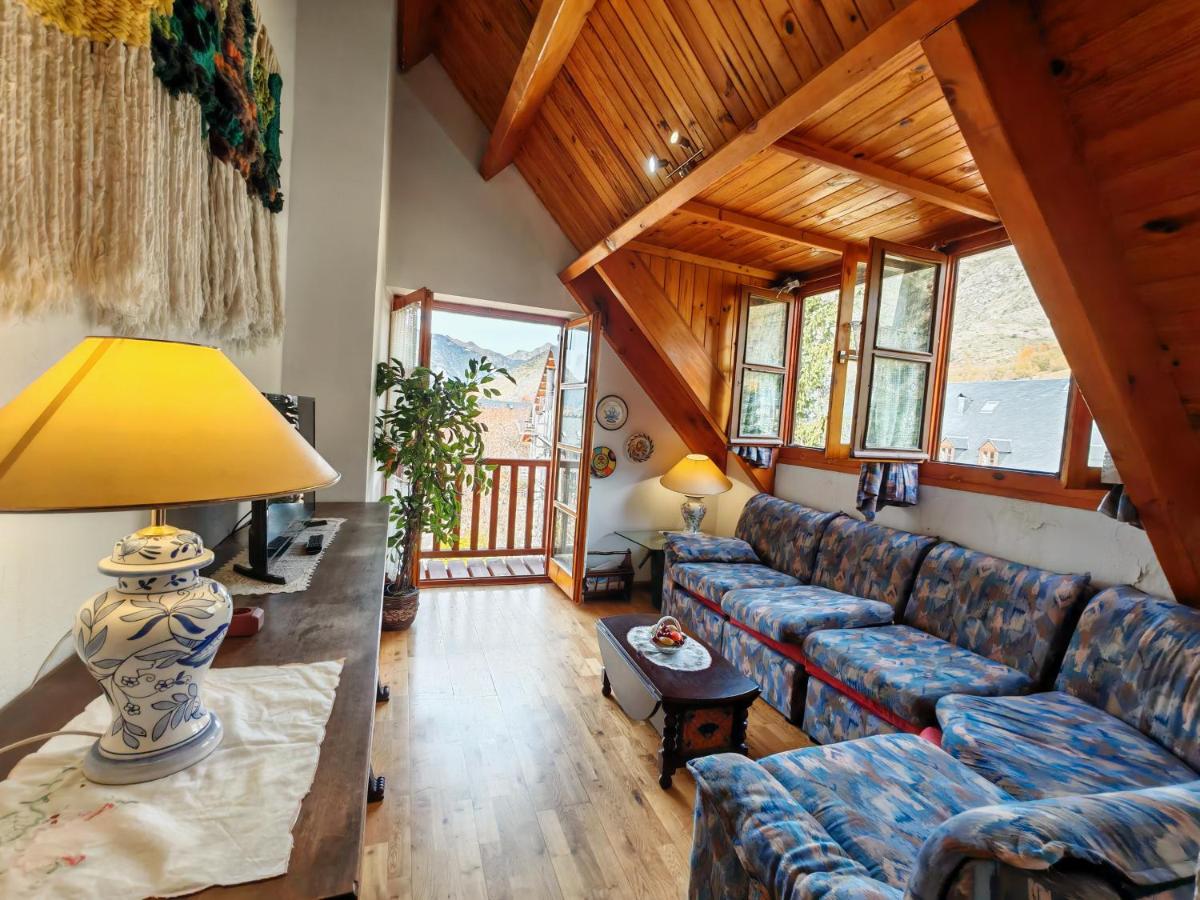 Madera y espacio, tu dúplex funcional para famílias - Muntanyó 2 - B&B Pla de l'Ermita