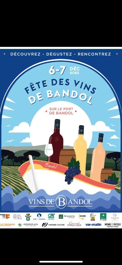 A Pied du Port de Bandol et de sa Plage - B&B Bandol AOC