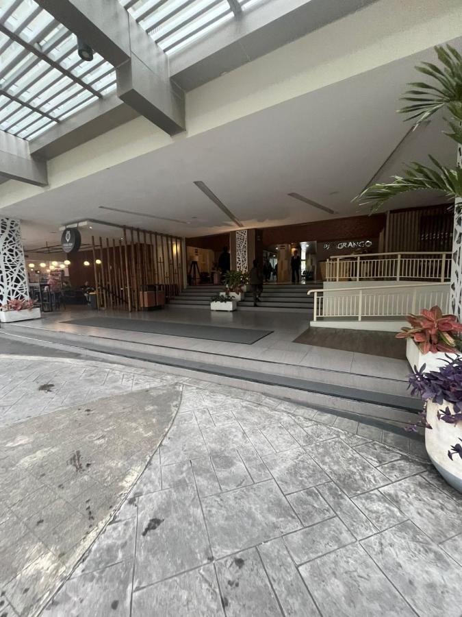 Studio Apartemen Parahyangan Residence by Anton - Bed and Breakfast Bandung