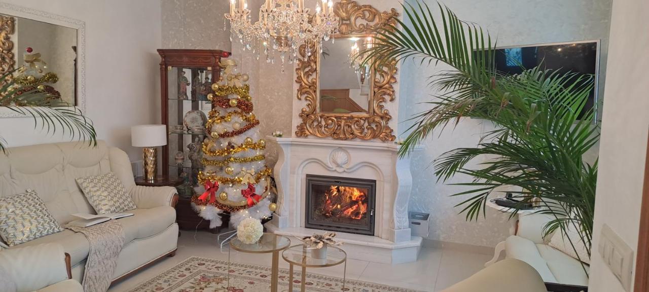 Casa Victoria garden con Jacuzzi y piscina - B&B Caldas de Reis