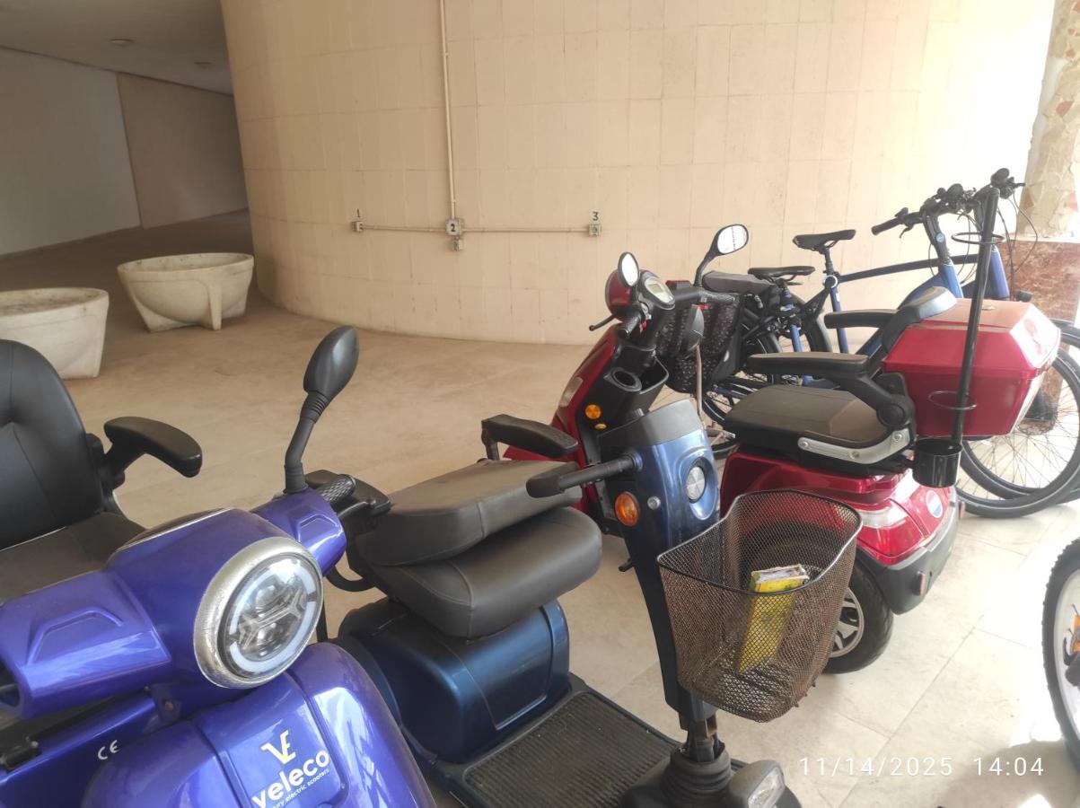 Azure Oasis Benidorm - B&B Benidorm