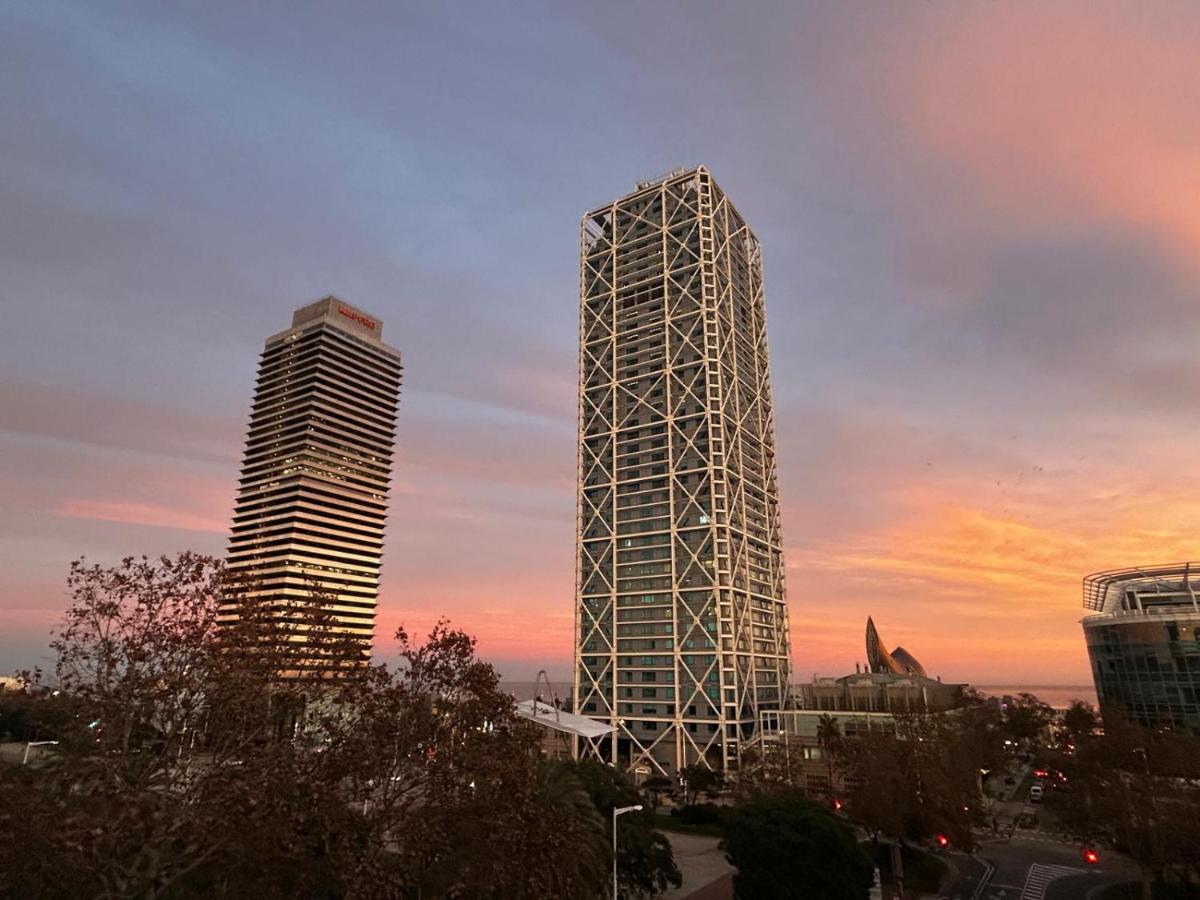 Beachfront Family Oasis - 2BR for 4 - Ferienwohnung Barcelona