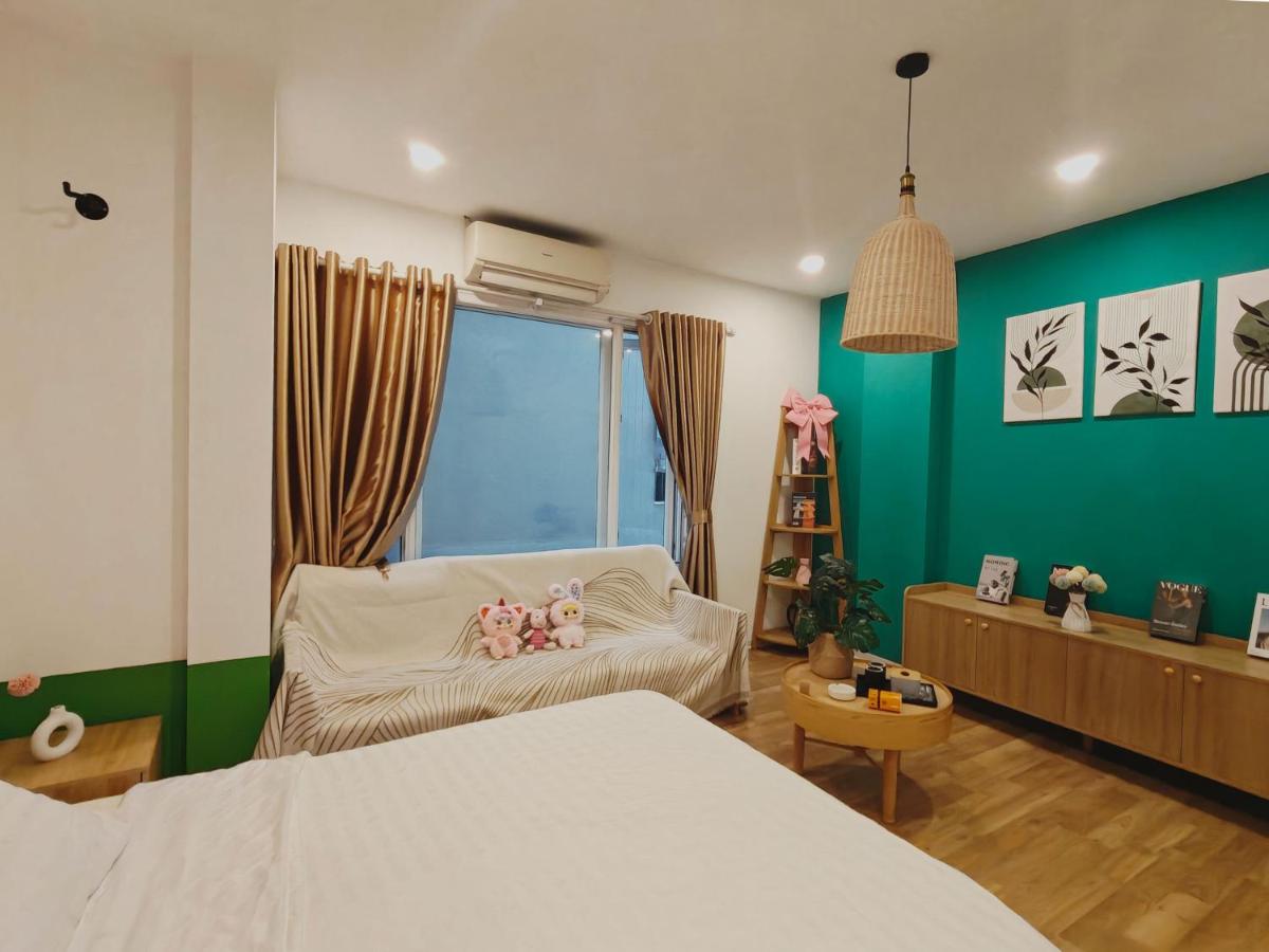 One-Bedroom Deluxe Apartment