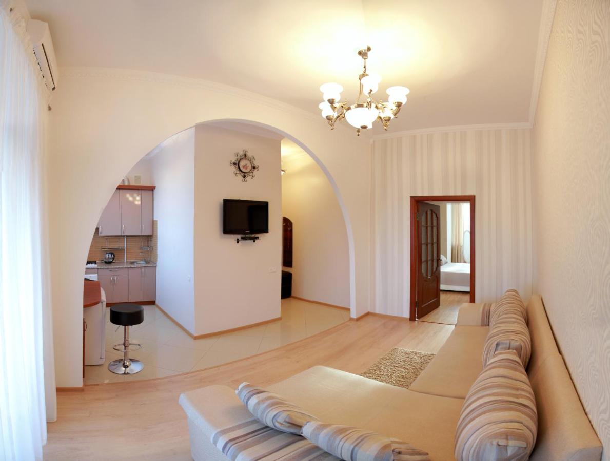 One-Bedroom Apartment - Shneyersona st. 2B