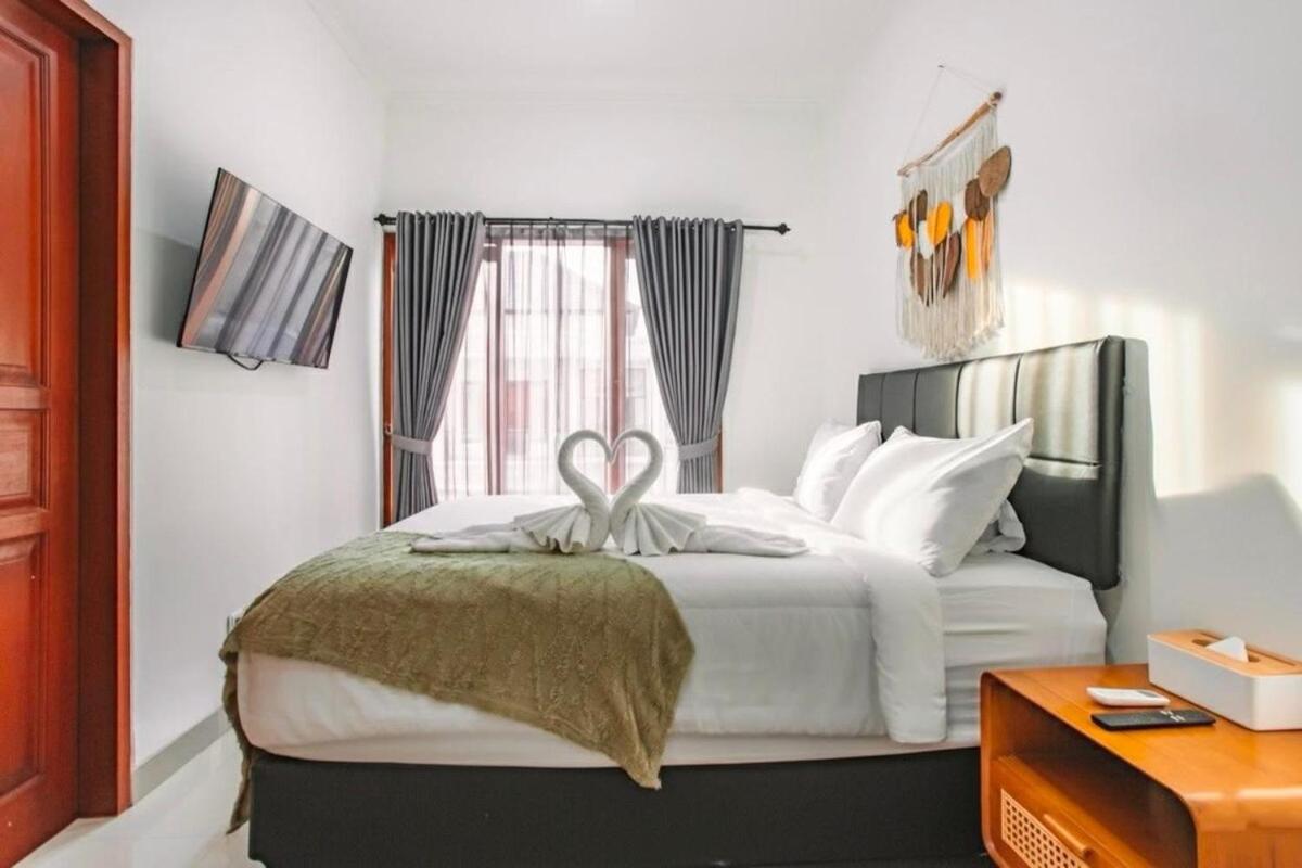 Nice Villa In Seminyak #YoNa - B&B Seminyak