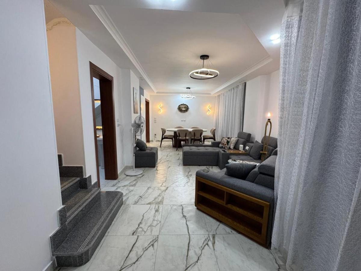 رويال شقة بالتجمع الخامس امتداد الجامعة الامريكية - B&B New Cairo