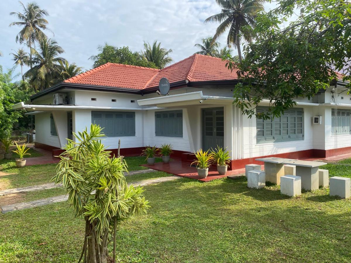 Villa 95 Hiriketiya - Bed and Breakfast Dikwella