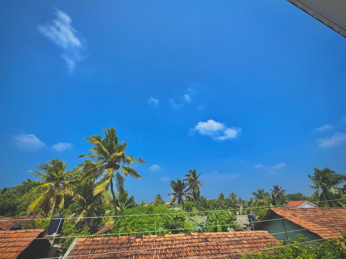 Apartment W Kitchen 5 Mins Beach 20 Mins Airport - Bed and Breakfast Negombo