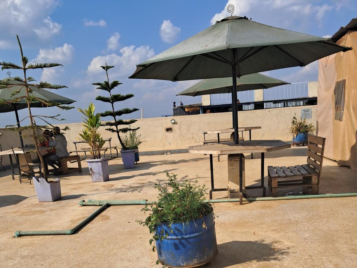 Deslly Afrika Stays - Bed and Breakfast Kiambu