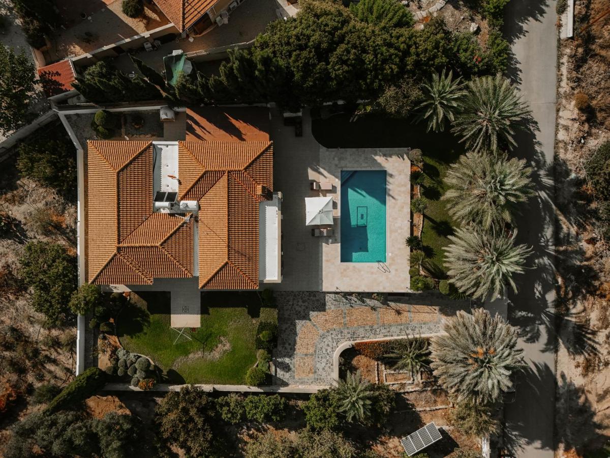 Stylish villa with sea view - B&B Pégeia