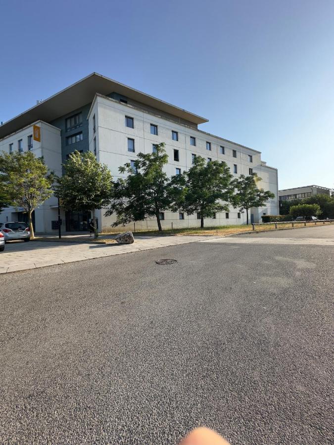 Appart'Hôtel avec Balcon et Netflix - Avignon gare TGV Confluence - Ferienwohnung Avignon