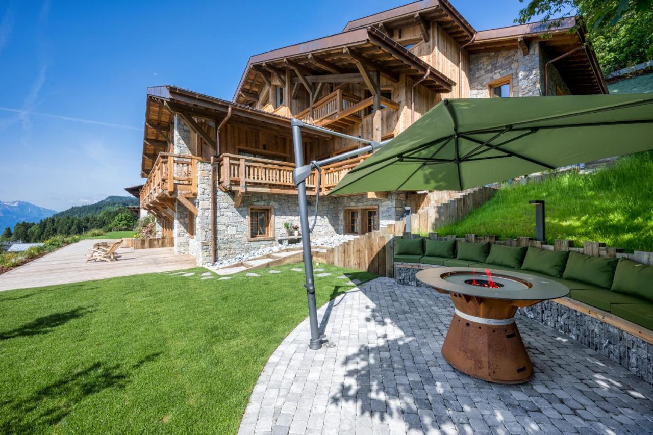 ULTIMATE Les Gets Luxury - Above the Clouds with Sauna, Pool etc - Mansion Ensolielle for 15 - Bed and Breakfast Les Gets