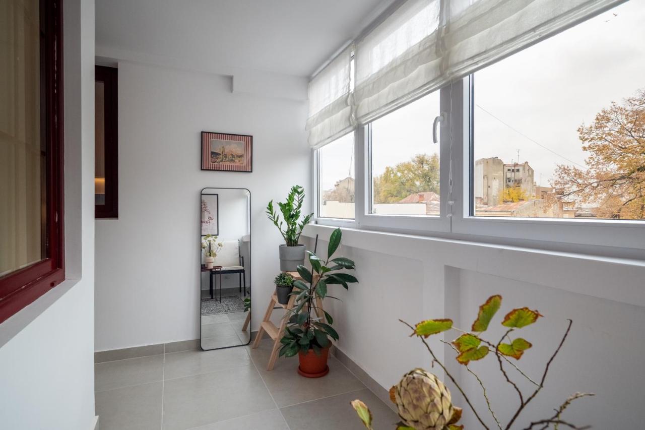 Wine Studio 20 Cismigiu Park - B&B Bucharest