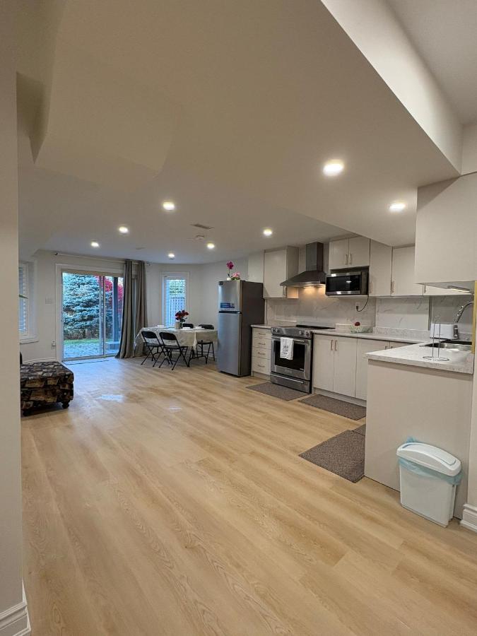 New Private Retreat - B&B Oakville