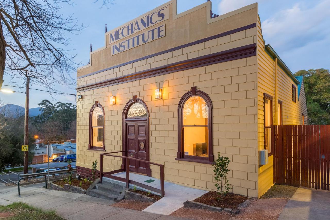 The Old Mechanics - B&B Healesville