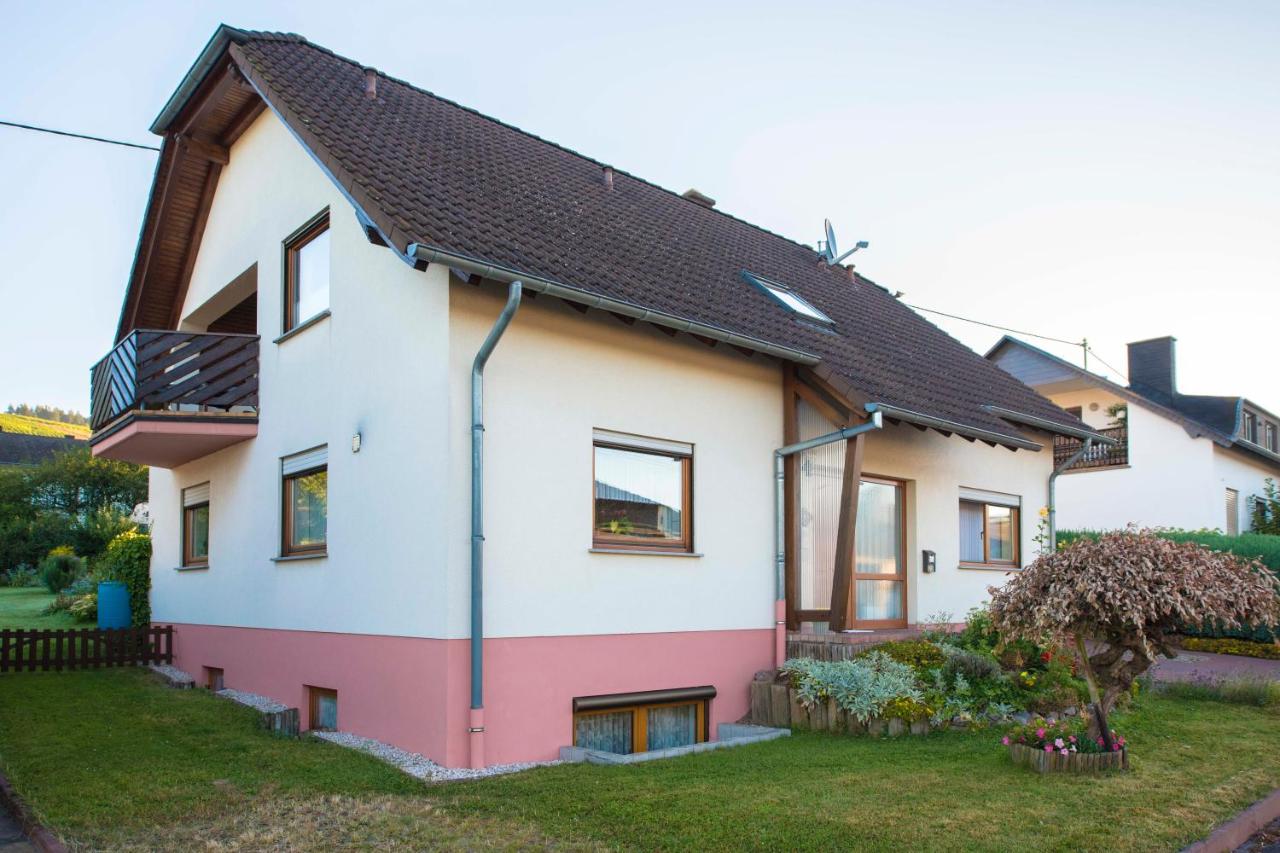 B&B Niedermennig - Haus Elfriede - Bed and Breakfast Niedermennig