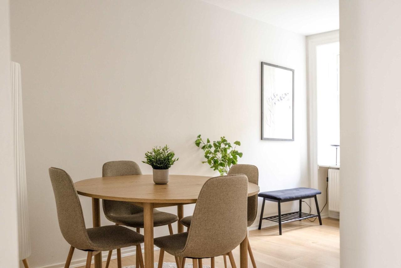 Stunning apartment near the Lake - B&B Copenhagen