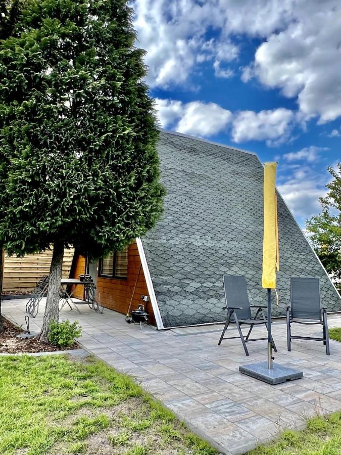 Finnhütte Louise am Storkower See - Chambres d’hôtes Storkow