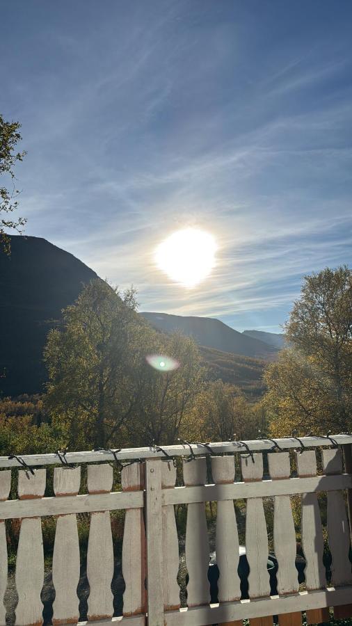 Modern Apartment in Nature Mountain Views & Peaceful Setting - B&B Oldervik