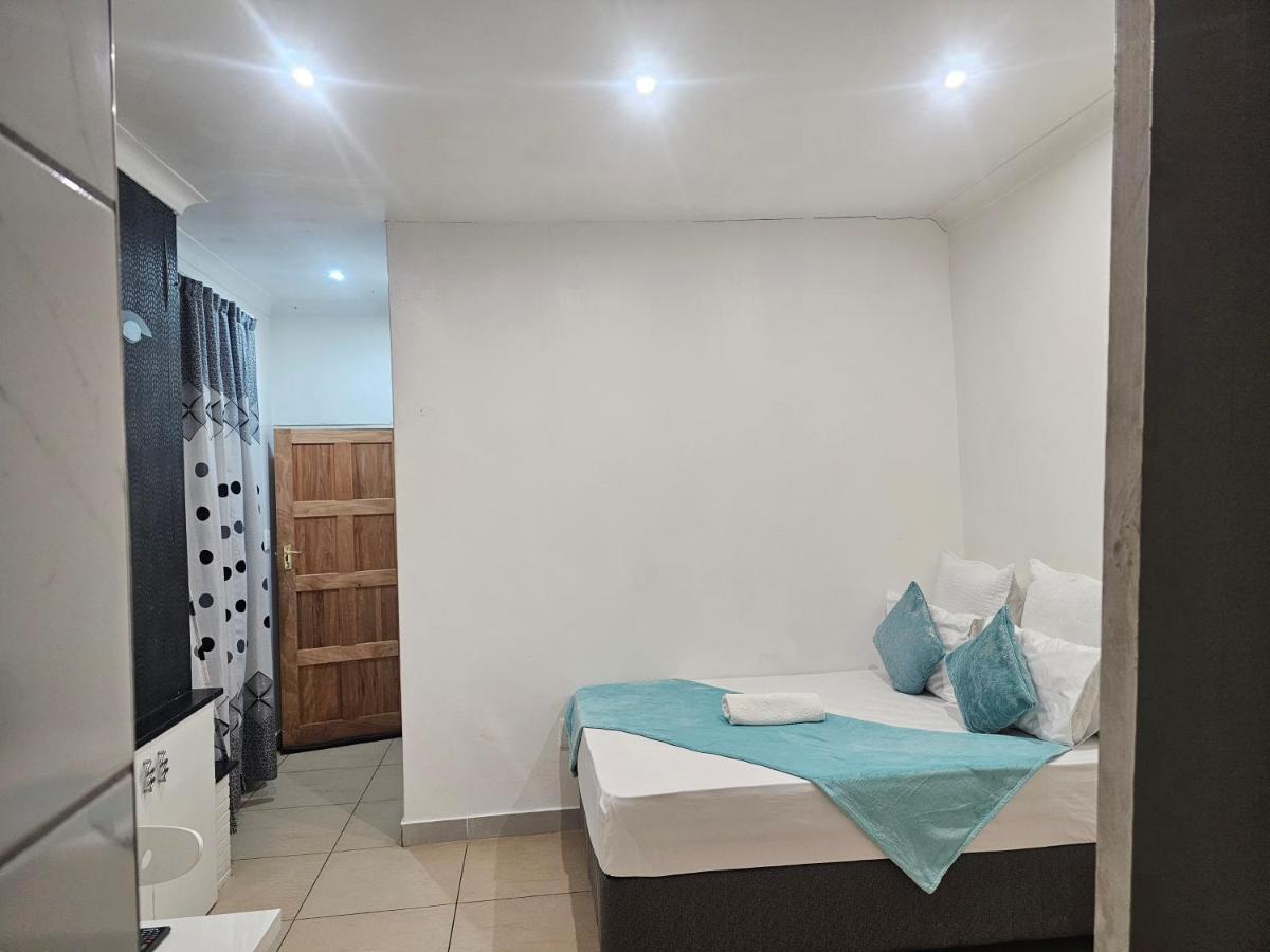 WiseStar Guest House - B&B Johannesburg